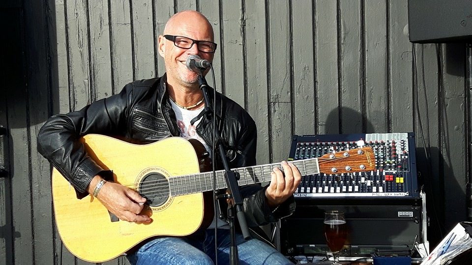 Hyra trubadur, Mikael Mille Andersson